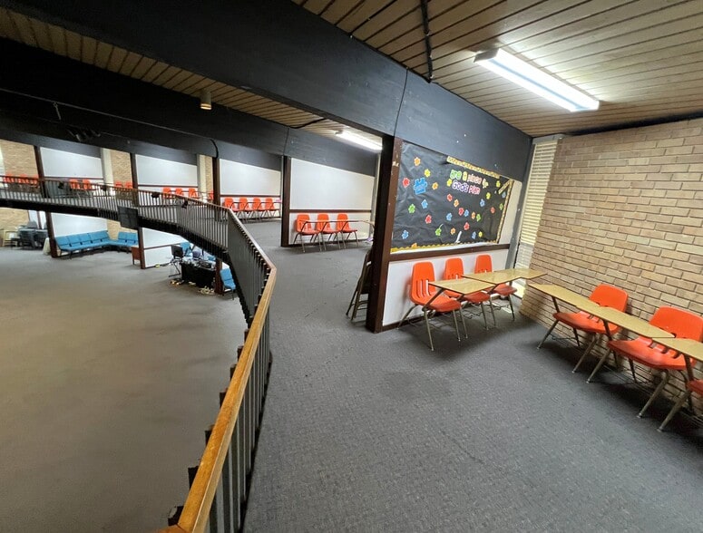 More Photos Of 9121 Ferguson Rd, Dallas Religious Facility For Sale