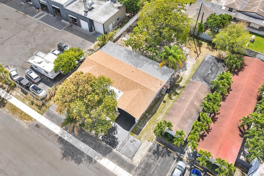 More Photos Of 2140-2160 NW 29th St, Oakland Park Apartments For Sale