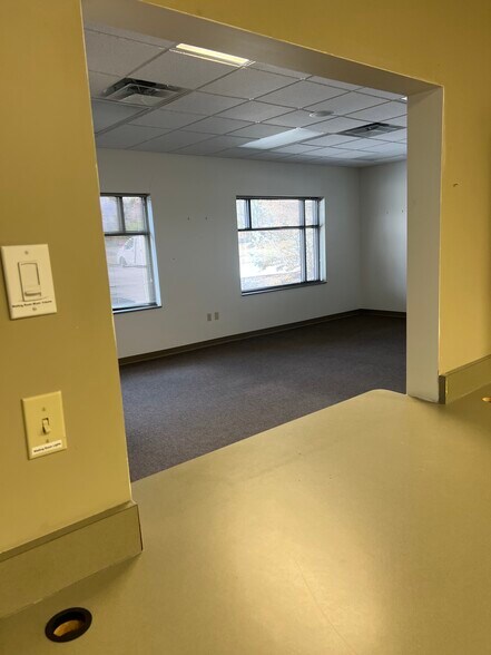 More Photos Of 2701 Chancellor Dr, Fort Mitchell Medical For Sale