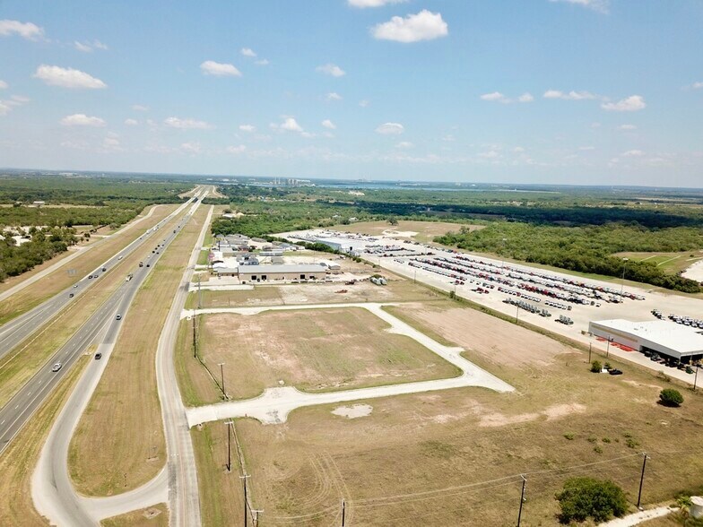 More Photos Of 20030 S Interstate 37, Elmendorf Land For Sale