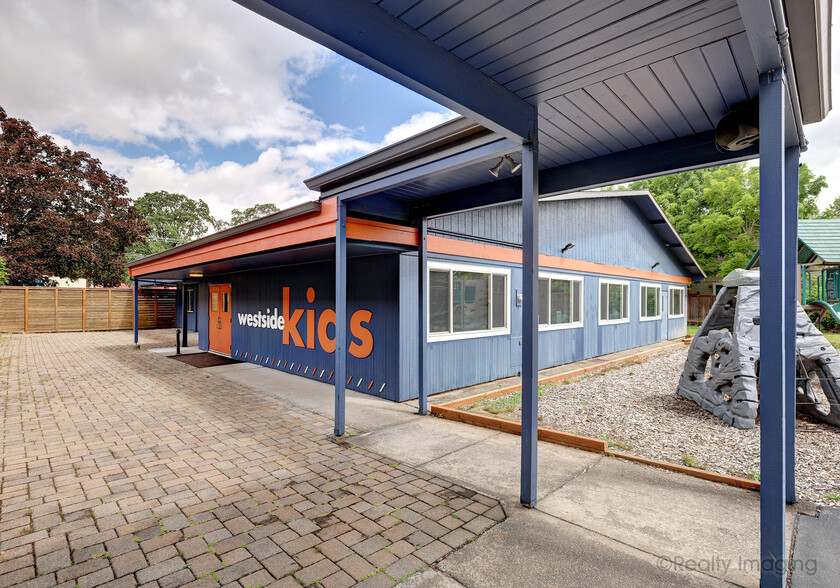 More Photos Of 18390 SW Farmington Rd, Aloha Religious Facility For Sale
