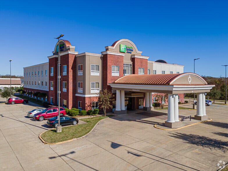 Primary Photo Of 157 Soldier Colony Rd, Canton Hotel For Sale