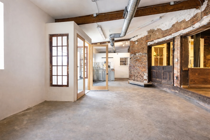 More Photos Of 333 E Short St, Lexington Office For Lease