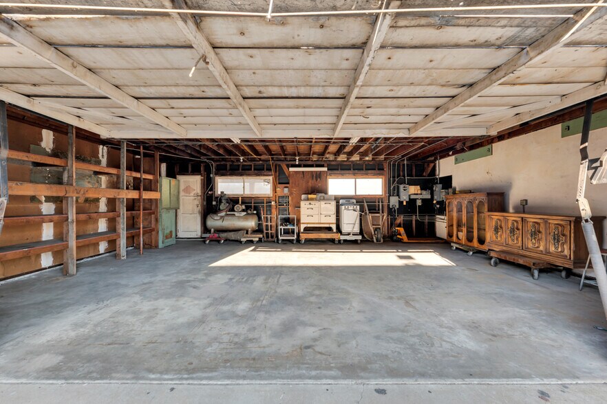 More Photos Of 11606 Inglewood Ave, Hawthorne Auto Repair For Sale