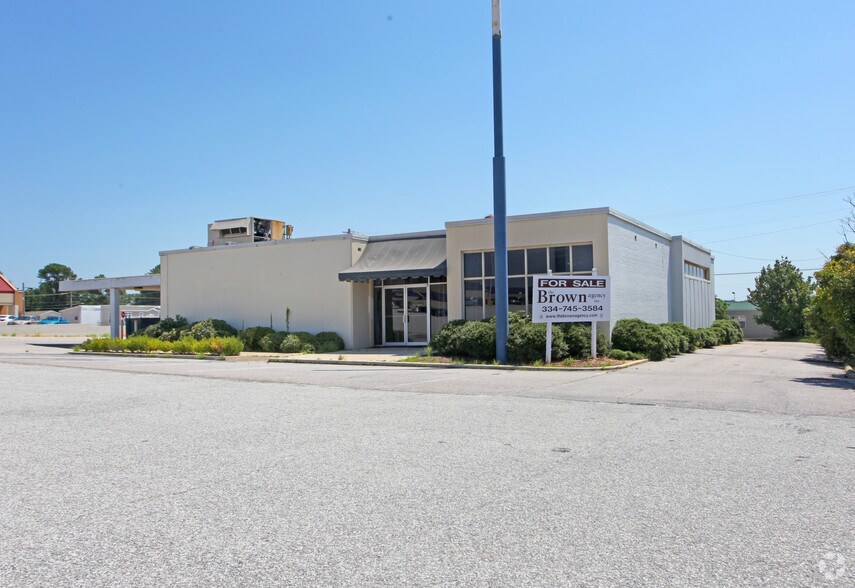 More Photos Of 3700 Block Pepperell Pky, Opelika Unknown For Lease
