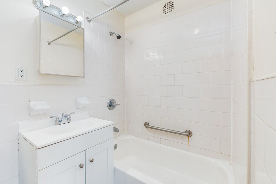 More Photos Of 311 Beach 53rd St, Far Rockaway Apartments For Sale