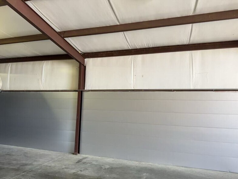 More Photos Of 382 Ranch Trl, Rockwall Warehouse For Sale