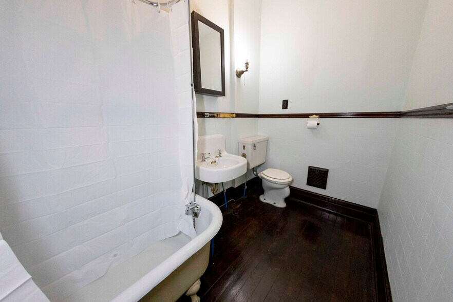 More Photos Of 14536 E Jefferson Ave, Detroit Storefront Retail Residential For Sale