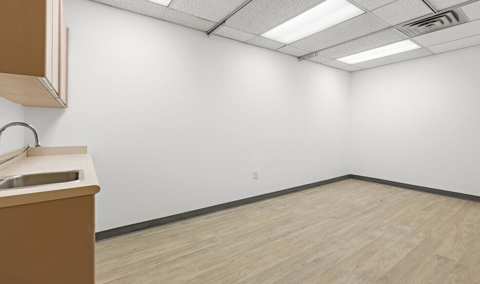 More Photos Of 181 Franklin Ave, Nutley Medical For Sale