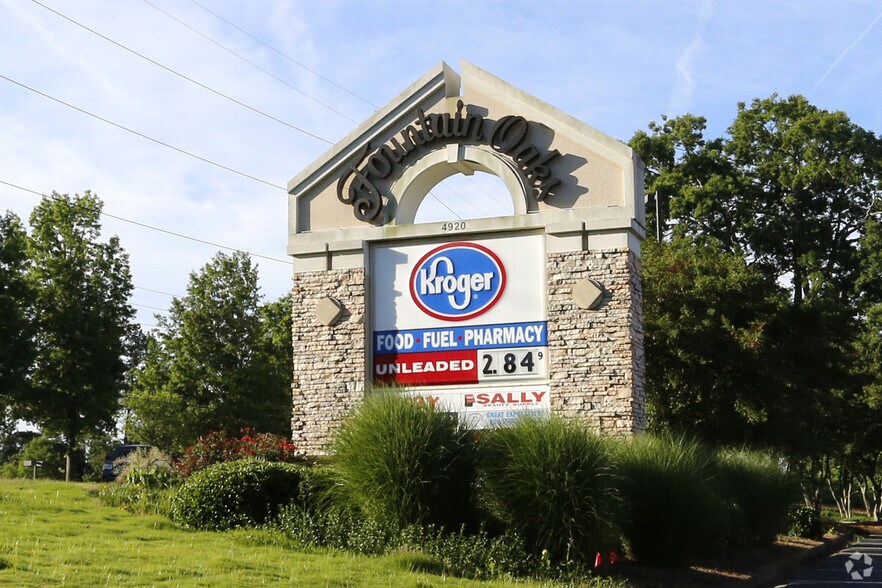 More Photos Of 4920 B NE Roswell Rd, Atlanta Storefront For Lease