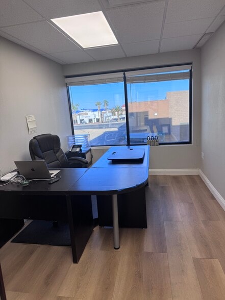 More Photos Of 6015 S Rainbow Blvd, Las Vegas Storefront Retail Office For Sale