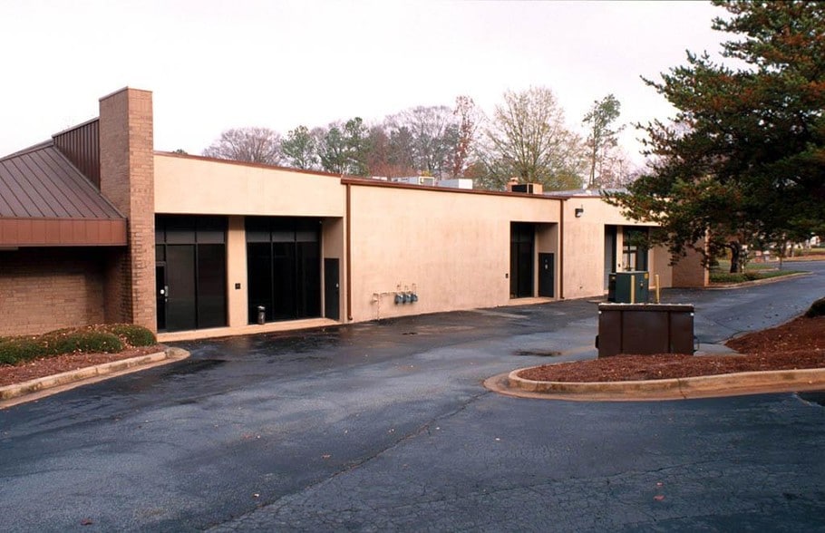 More Photos Of 3000 Business Park Dr, Norcross Unknown For Lease