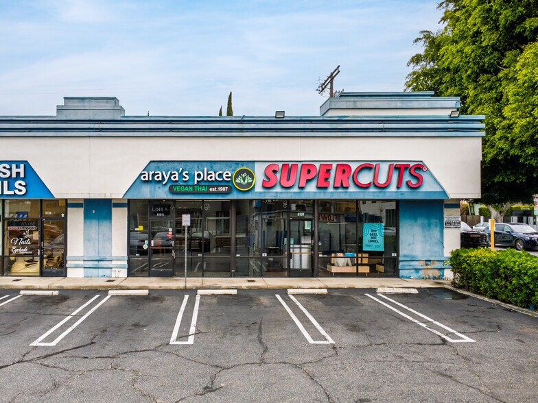 More Photos Of 8101-8109 Beverly Blvd, Los Angeles General Retail For Lease