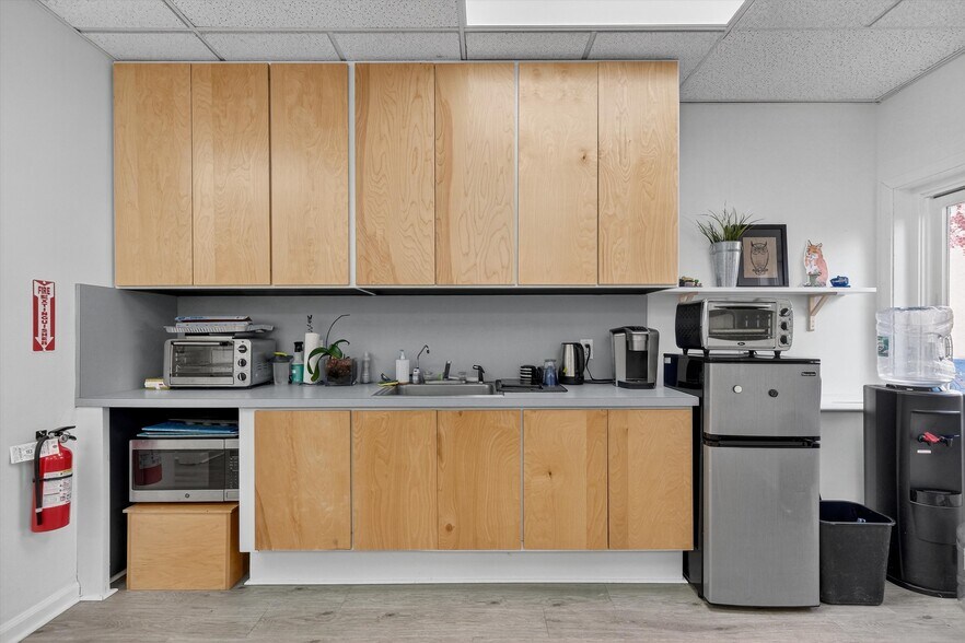 More Photos Of 515-527 Route 22, Pawling Loft Creative Space For Lease