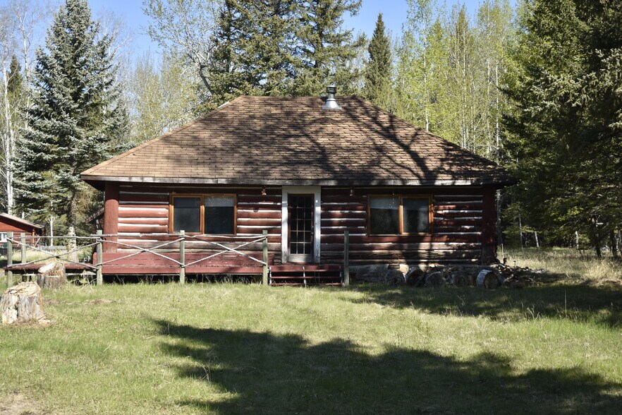 More Photos Of 50508 Range Road 271A, Yellowhead County Hospitality For Sale