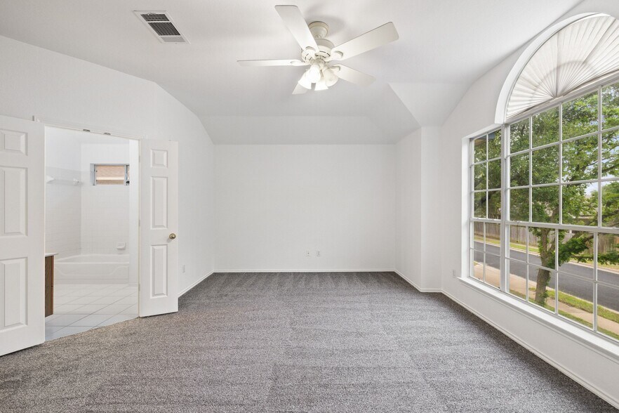 More Photos Of 4416 Campo Verde Dr, Austin Multifamily For Sale