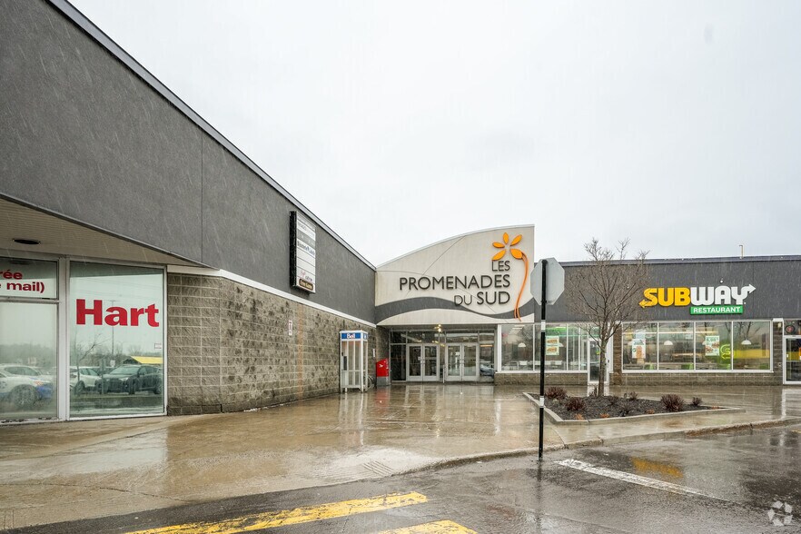 Primary Photo Of 940 Ch Du Sault, Lévis General Retail For Lease