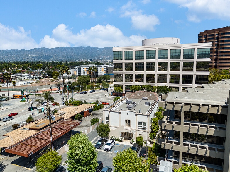 More Photos Of 115 N Hollywood Way, Burbank Loft Creative Space For Lease