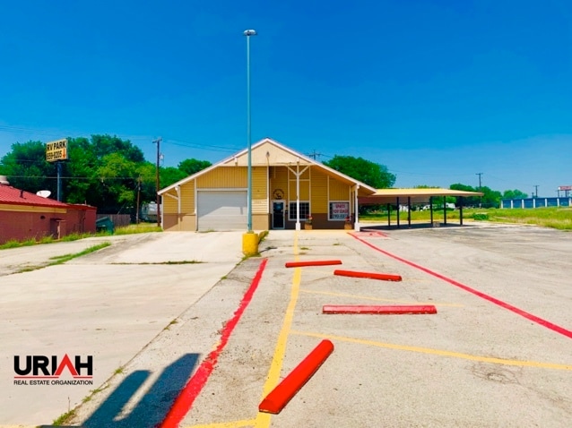 Primary Photo Of 1526 Pat Booker Rd, Universal City Storefront Retail Office For Sale