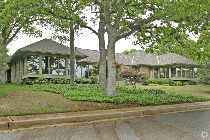 More Photos Of 3501 French Park Dr, Edmond Office For Lease