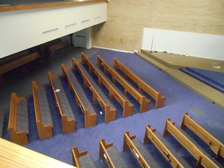 9760 Woodward Ave, Detroit, MI 48202 Religious Facility For Sale