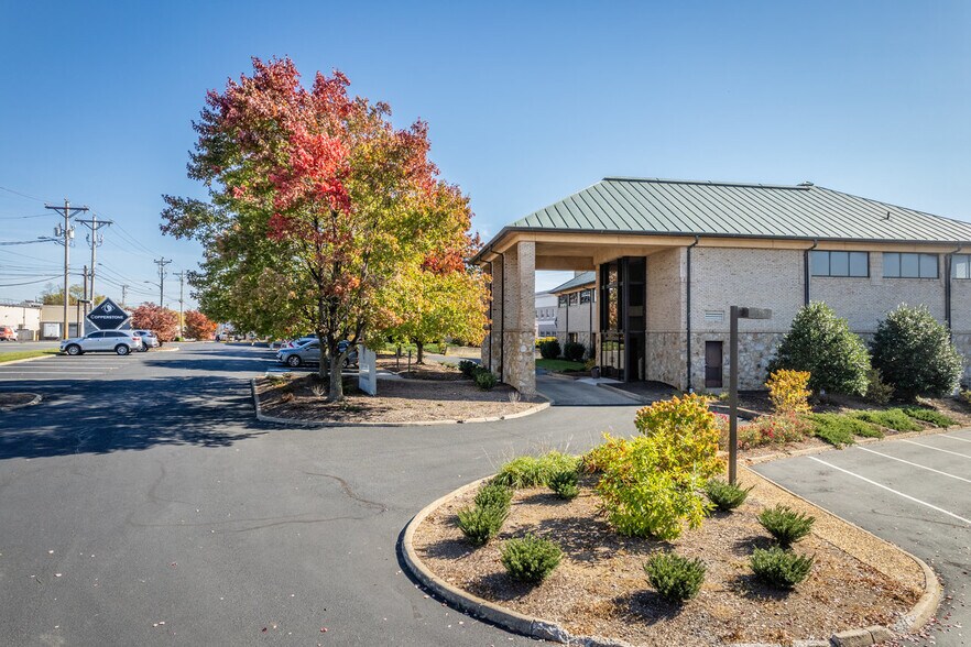 More Photos Of 847 Martin Luther King Jr Way, Harrisonburg Medical For Sale