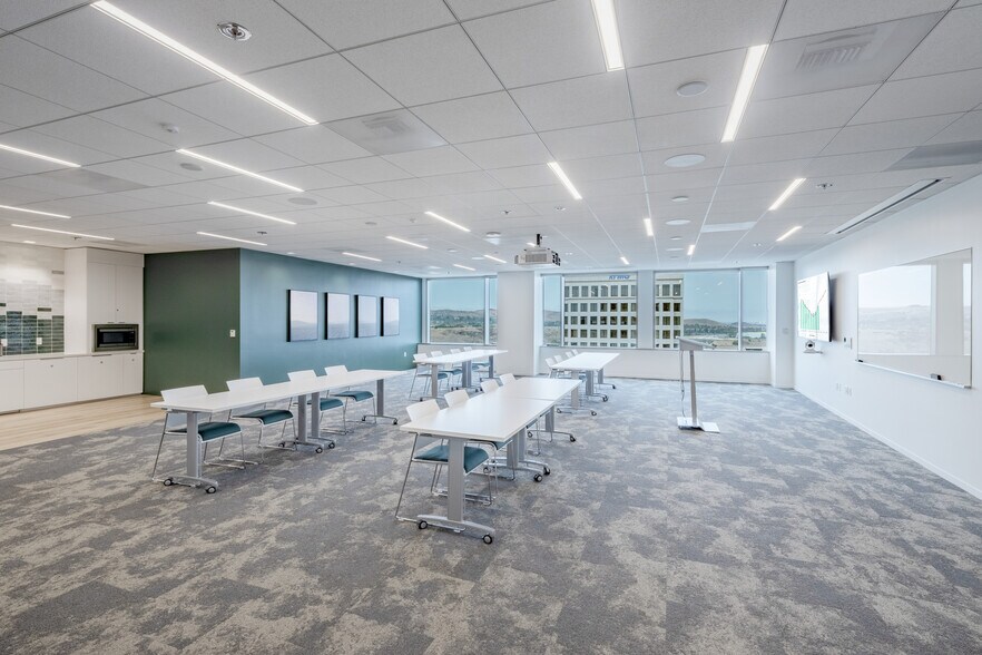 More Photos Of 100 Spectrum Center Dr, Irvine Office For Lease