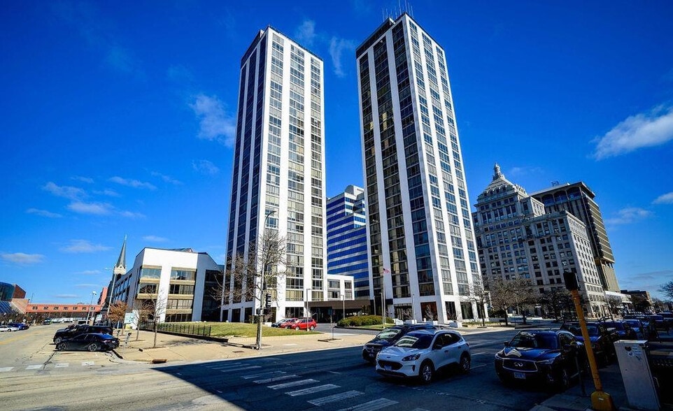 Primary Photo Of 456 Fulton St, Peoria Office For Sale