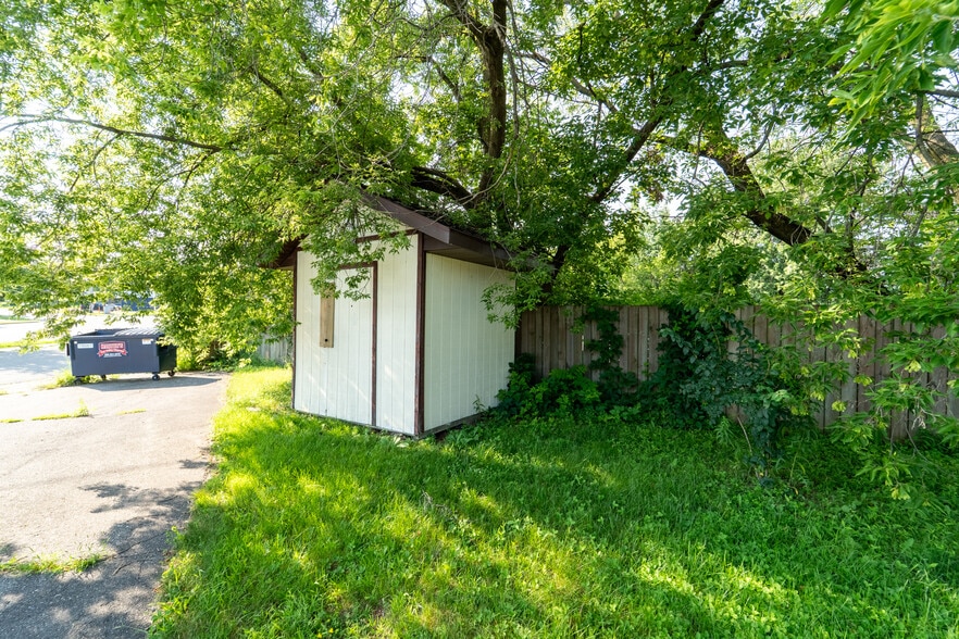 More Photos Of 1707 Merrill Ave, Wausau Freestanding For Sale