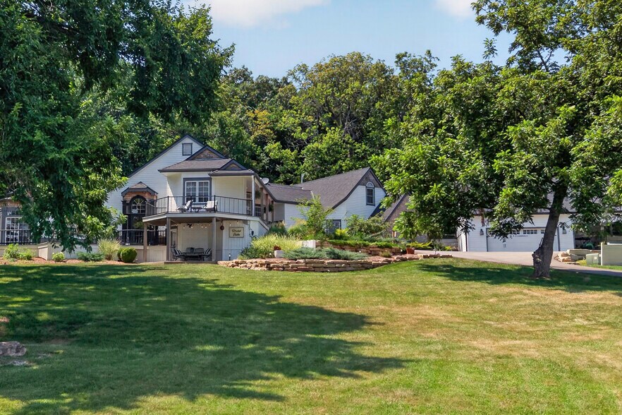 More Photos Of 1558 N 600 Rd, Baldwin City Specialty For Sale