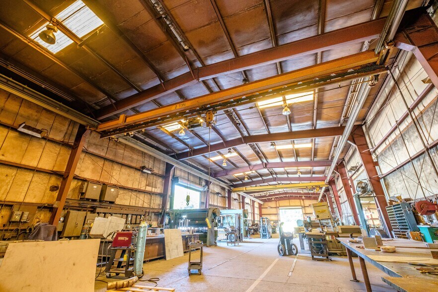 More Photos Of 51 E Side Hwy, Waynesboro Warehouse For Sale