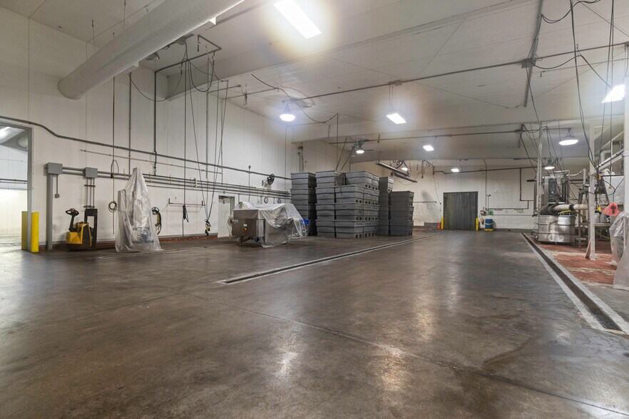 More Photos Of 1323 Towpath Rd, Port Byron Refrigeration Cold Storage For Sale
