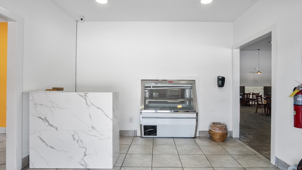 More Photos Of 235 N Mosby Ave, Littleton Restaurant For Sale