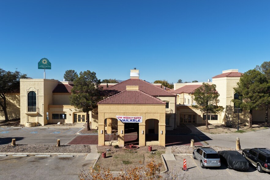 More Photos Of 790 Avenida de Mesilla, Las Cruces Hotel For Sale