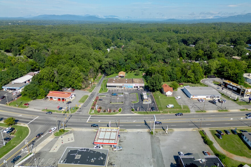 More Photos Of 4846 S Amherst Hwy, Madison Heights Unknown For Lease