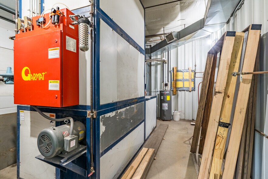 More Photos Of 459 Southgate Dr, Tomahawk Industrial For Sale