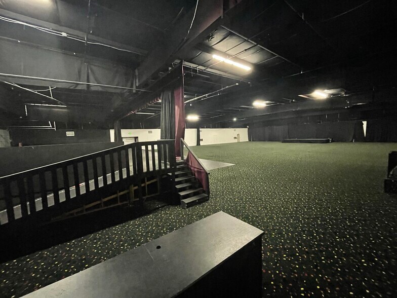 More Photos Of 134 Elm St, Anniston Freestanding For Lease