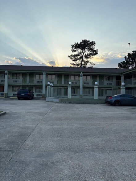 More Photos Of 2605 S Range Ave, Denham Springs Hotel For Sale