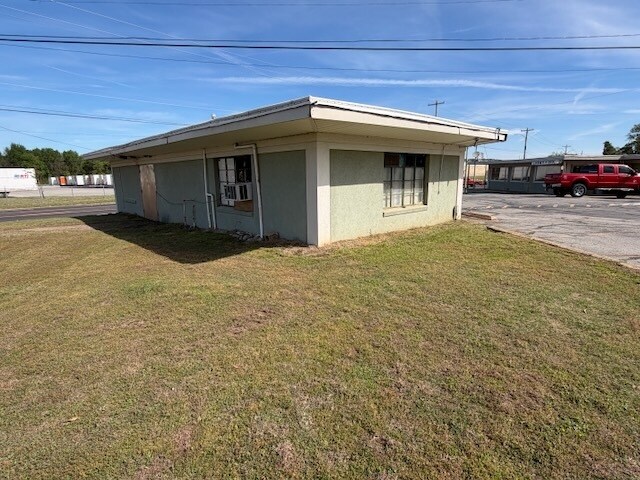 More Photos Of 4020 Midland Blvd, Fort Smith Restaurant For Lease