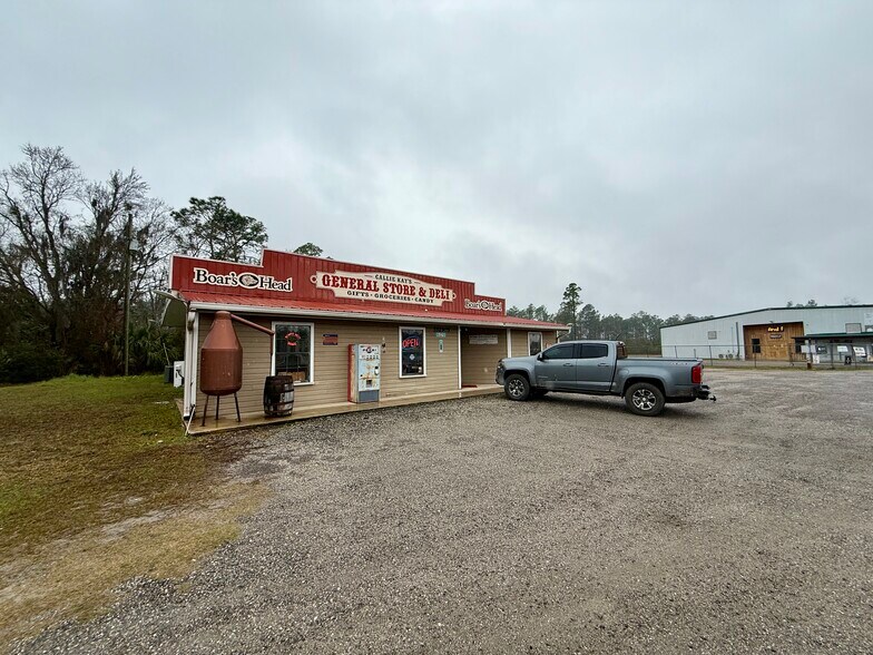 More Photos Of 552995 US Highway 1, Hilliard Restaurant For Lease