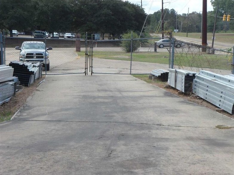 3924 W Northside Dr, Jackson, MS 39209 Retail For Lease