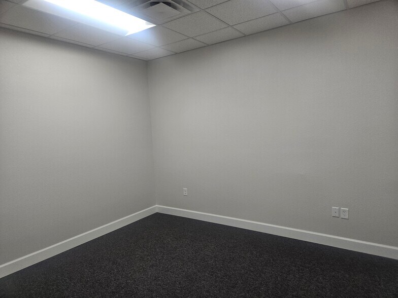 More Photos Of 18739 Mueschke Rd, Cypress Medical For Lease