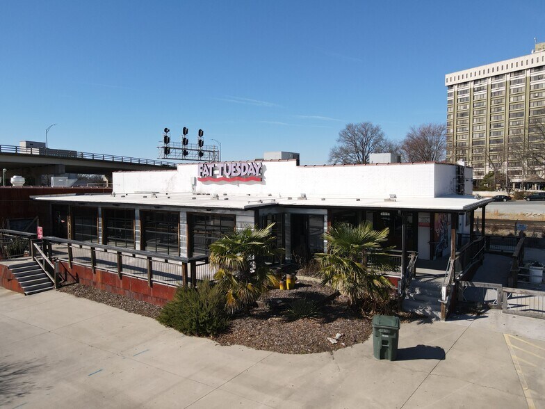 Primary Photo Of 120 Barnhardt St, Greensboro Restaurant For Lease