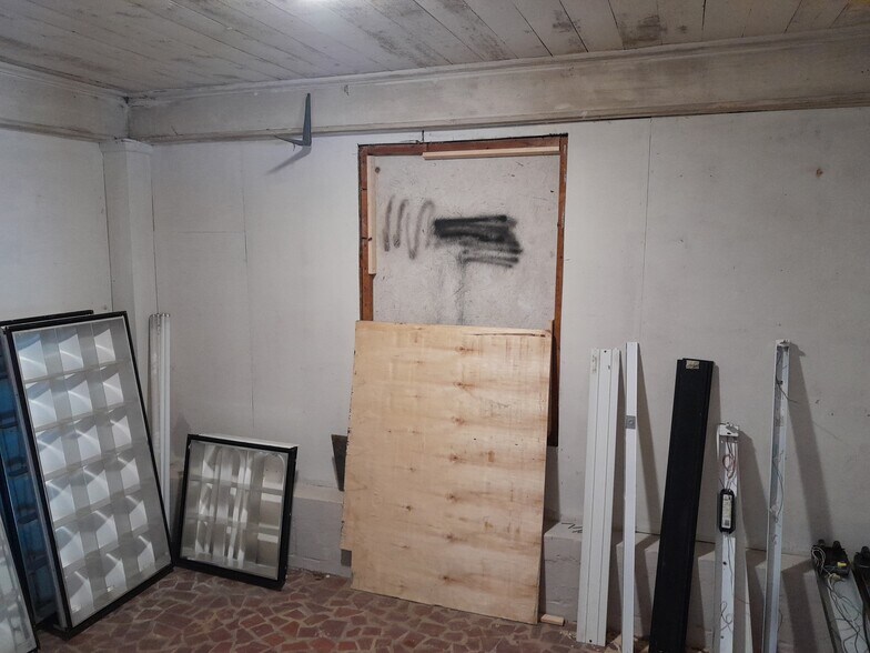 More Photos Of 9135 S Main St, Jonesboro Light Manufacturing For Sale