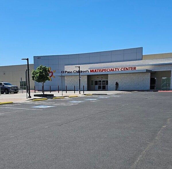 More Photos Of 5400 Alameda Ave, El Paso Hospital For Lease
