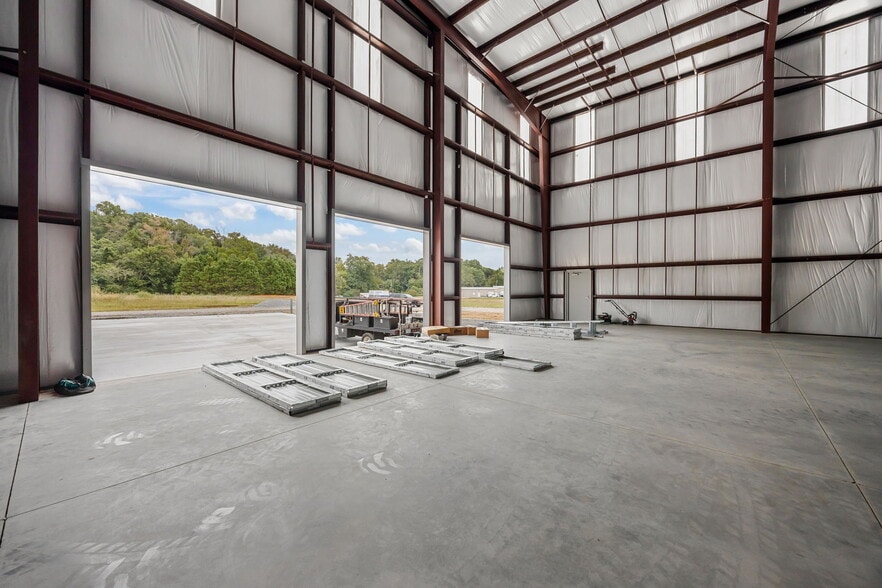More Photos Of 970 Woodridge Park Rd, Greenville Refrigeration Cold Storage For Lease