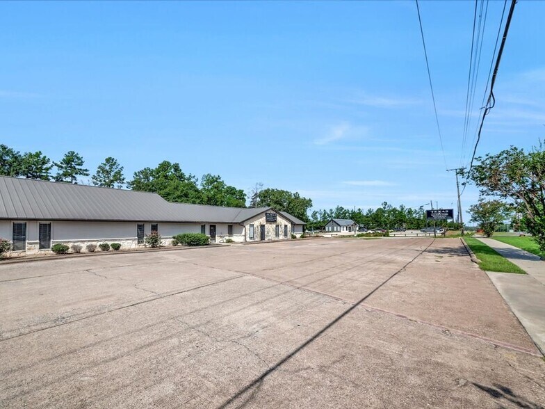 More Photos Of 1702 E Denman Ave, Lufkin Medical For Lease