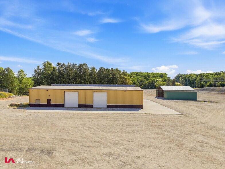 More Photos Of 1364 Candler Rd, Gainesville Truck Terminal For Lease