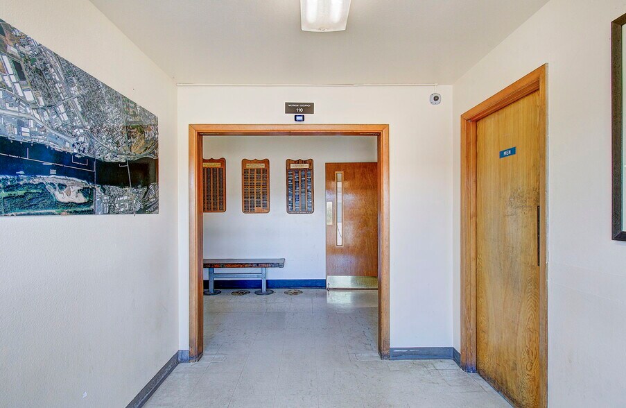 More Photos Of 1205 Ingalls St, Vancouver Lodge Meeting Hall For Sale