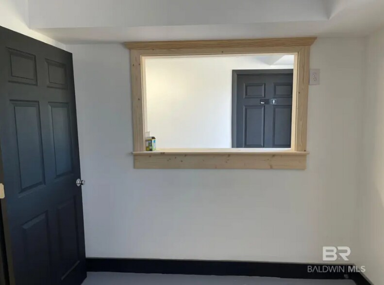 More Photos Of 523 S Old Corry Field Rd, Pensacola Warehouse For Lease